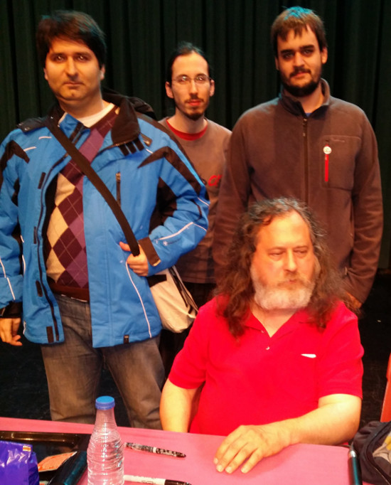Miembrosd e Pulsar y Osluz con Stallman